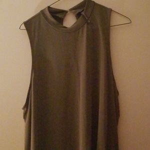 SHORT SLEEVE OVAL GREEN